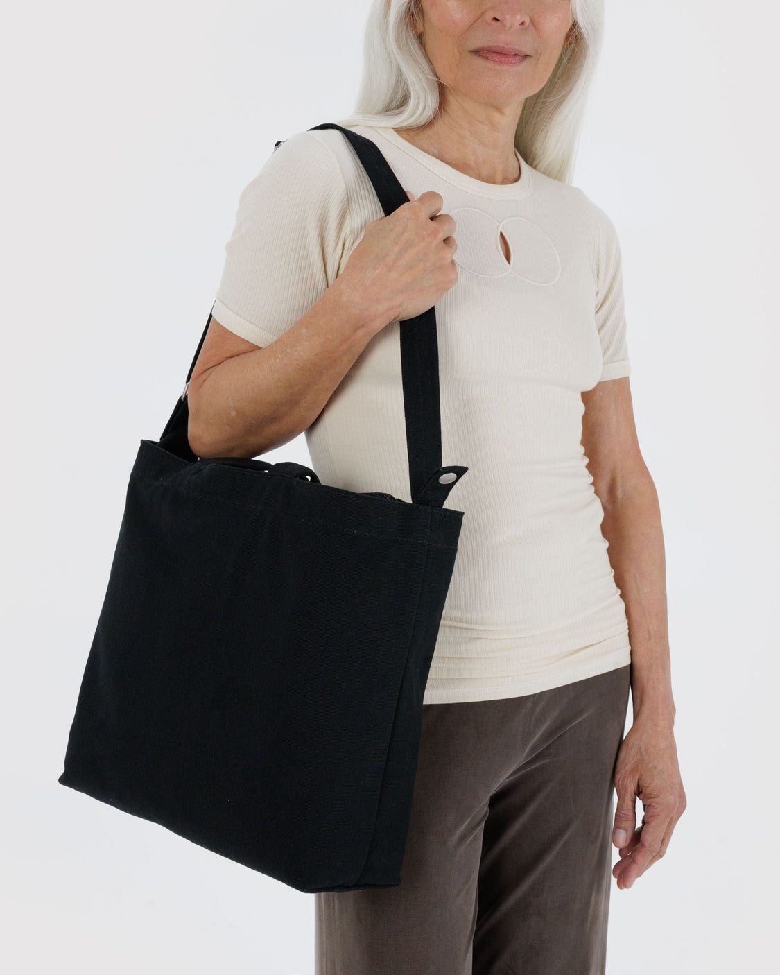 Horizontal Zip Duck Bag - Black - Essential Run